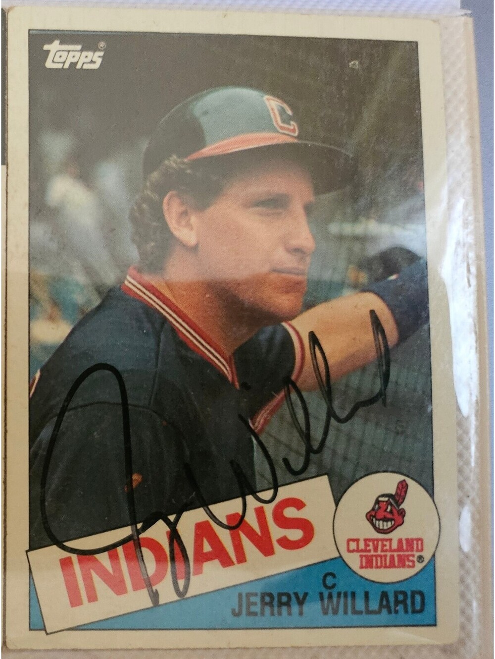 Jerry Willard autographed Baseball Card (Cleveland Indians) 1985 Topps